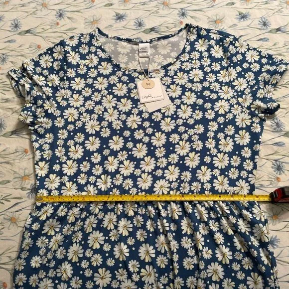 Daisy print πHOST PICKπ summer short sleeve dress buttery soft NWT - Picture 10 of 11